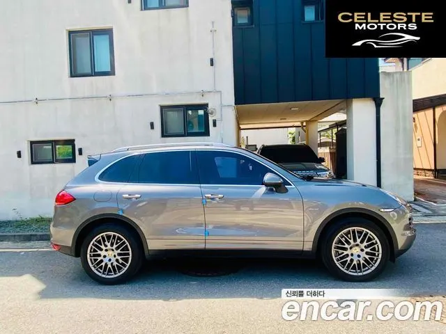 PORSCHE Cayenne 3.0 2013 — photo 3 sur 20