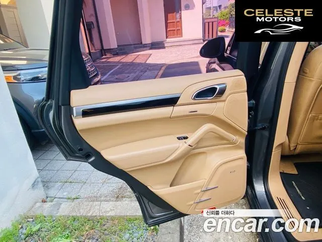PORSCHE Cayenne 3.0 2013 — photo 9 sur 20