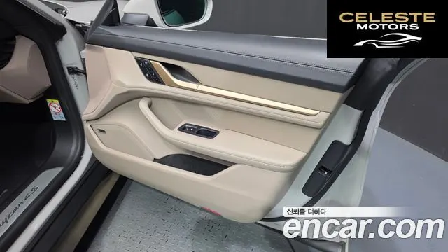 PORSCHE Taycan 4S 2024 — photo 14 sur 39