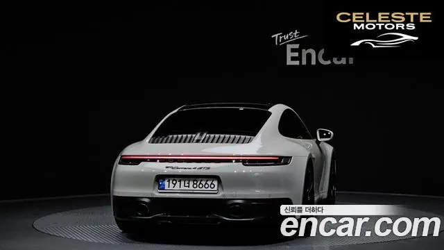 PORSCHE 911 (992) Carrera 4 GTS 2022 — photo 4 sur 30