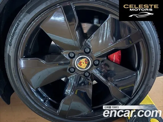 PORSCHE Taycan 4S 2021 — photo 4 sur 25