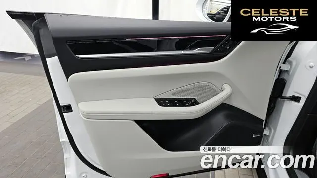 PORSCHE Macan EV 4S 2025 — photo 14 sur 40