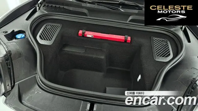 PORSCHE Macan EV 4S 2025 — photo 6 sur 40