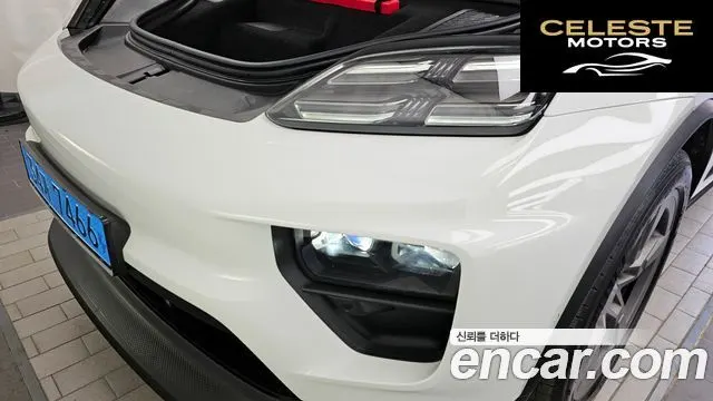 PORSCHE Macan EV 4S 2025 — photo 8 sur 40