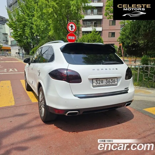 PORSCHE Cayenne 3.0 2013 — photo 6 sur 17