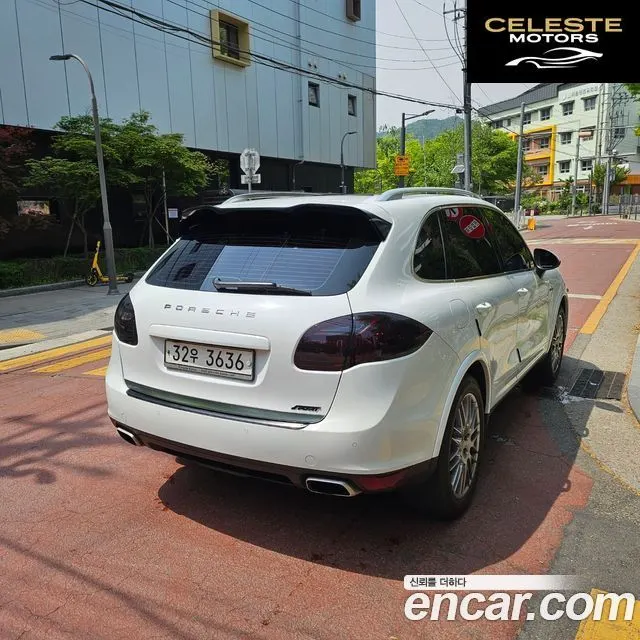 PORSCHE Cayenne 3.0 2013 — photo 7 sur 17