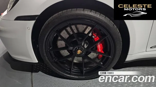 PORSCHE 911 (992) Carrera 4 GTS 2026 — photo 19 sur 26