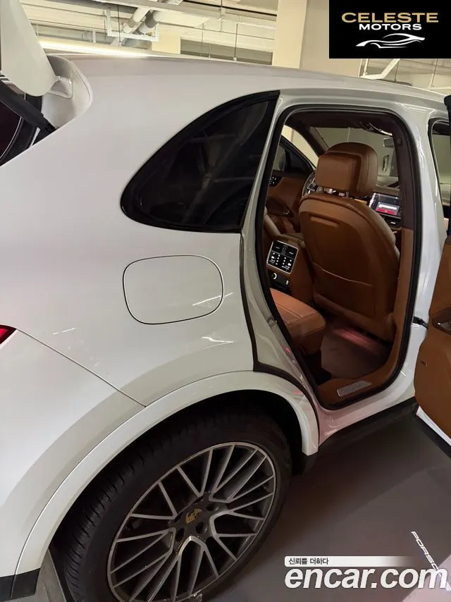 PORSCHE Cayenne (PO536) 3.0 2020 — photo 11 sur 16