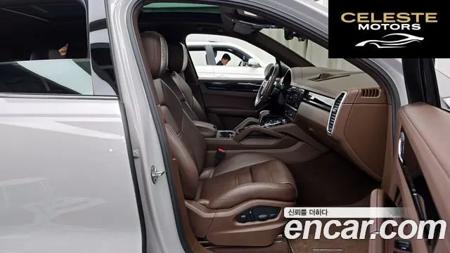PORSCHE Cayenne (PO536) 3.0 Edition 2022 — photo 16 sur 39