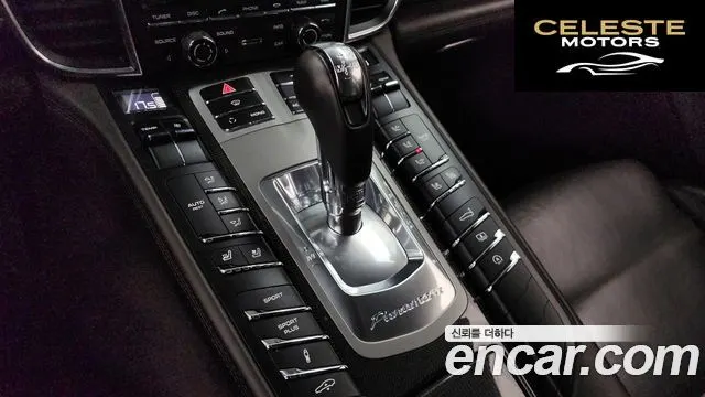 PORSCHE Panamera 4.8 4S 2011 — photo 9 sur 20