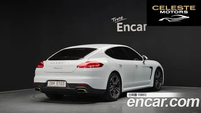 PORSCHE Panamera 3.6 AWD Edition 2016 — photo 2 sur 26