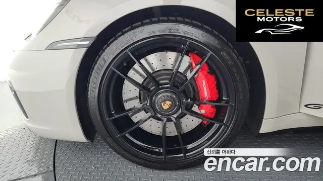 PORSCHE 911 (992) Carrera 4 GTS 2023 — photo 5 sur 33