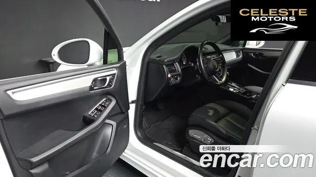 PORSCHE Macan 2.9 S 2022 — photo 12 sur 32