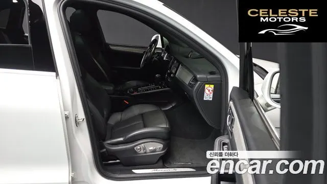 PORSCHE Macan 2.9 S 2022 — photo 16 sur 32