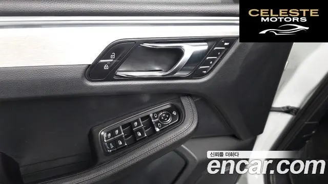 PORSCHE Macan 2.9 S 2022 — photo 26 sur 32