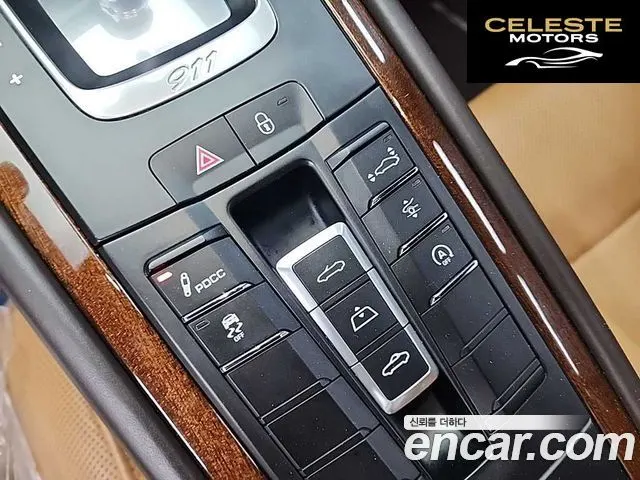 PORSCHE 911 Turbo S Cabriolet 2018 — photo 17 sur 25
