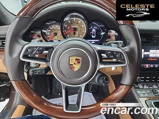 PORSCHE 911 Turbo S Cabriolet 2018 — photo 9 sur 25