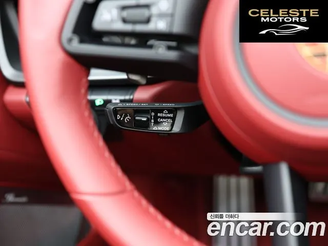 PORSCHE 911 (992) Carrera 4 Cabriolet 2023 — photo 13 sur 26