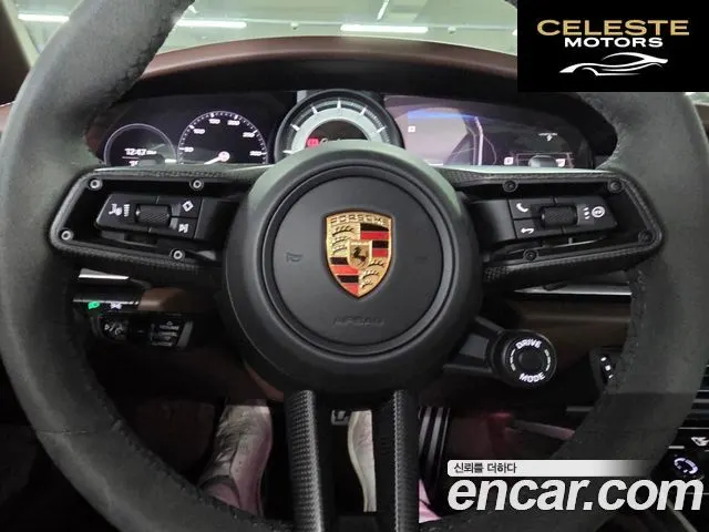 PORSCHE 911 (992) Turbo S Cabriolet 2023 — photo 11 sur 26