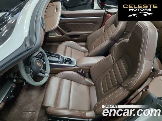 PORSCHE 911 (992) Turbo S Cabriolet 2023 — photo 16 sur 26