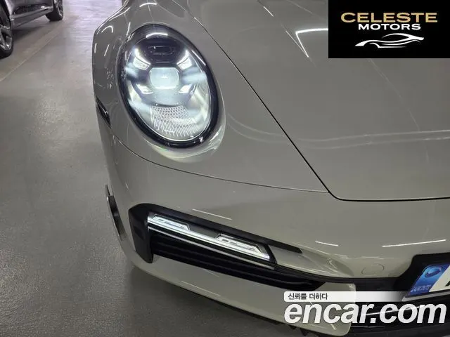 PORSCHE 911 (992) Turbo S Cabriolet 2023 — photo 19 sur 26