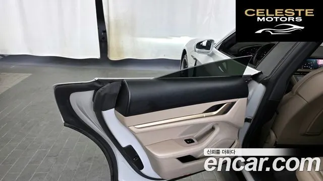 PORSCHE Taycan 2022 — photo 15 sur 30