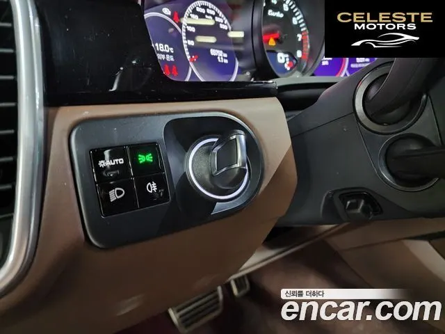 PORSCHE Cayenne (PO536) 4.0 Turbo 2021 — photo 16 sur 26