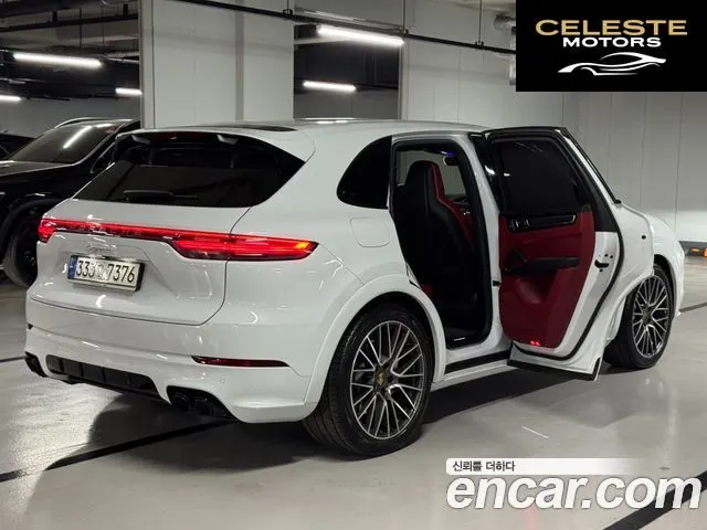 PORSCHE Cayenne (PO536) 3.0 2021 — photo 19 sur 26