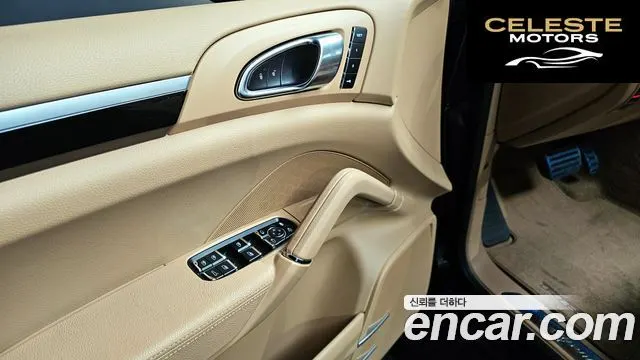 PORSCHE Cayenne 4.2 S 2015 — photo 13 sur 20