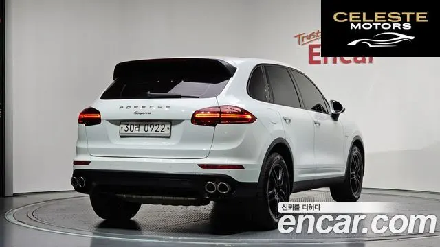 PORSCHE Cayenne 3.0 2016 — photo 2 sur 26