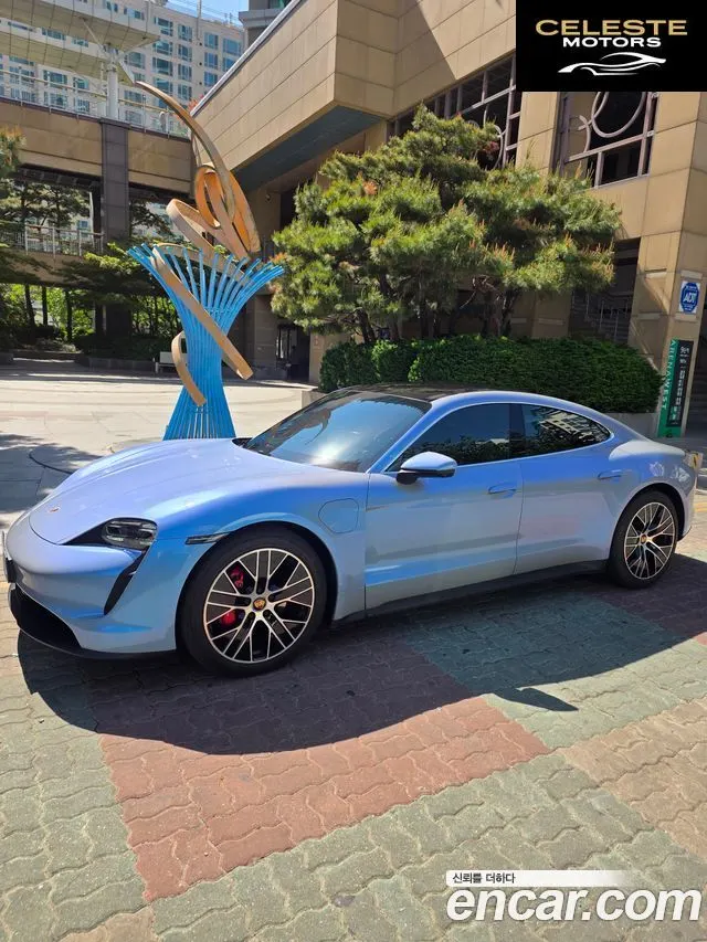 PORSCHE Taycan 4S 2021 — photo 5 sur 8