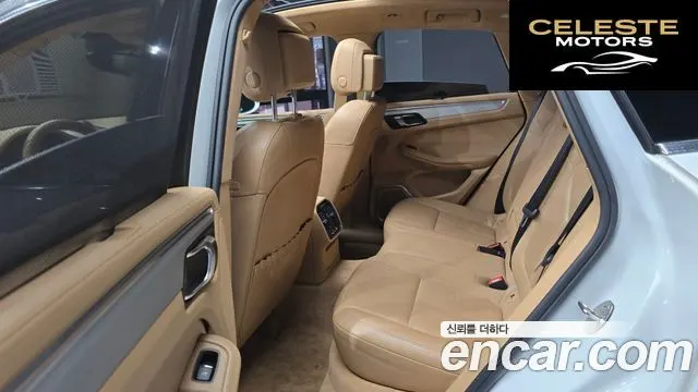 PORSCHE Macan 3.6 Turbo 2014 — photo 12 sur 20