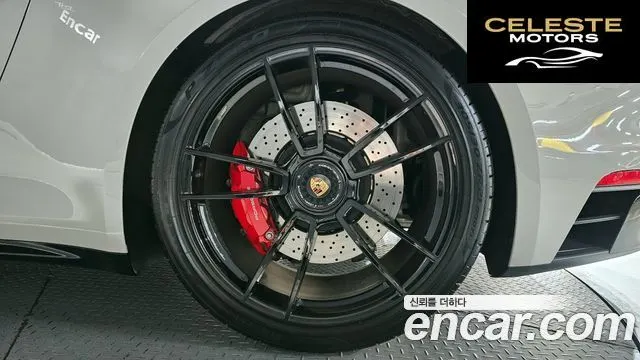 PORSCHE 911 (992) Carrera 4 GTS Cabriolet 2023 — photo 7 sur 30