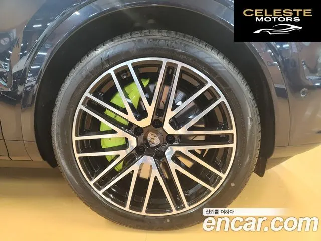 PORSCHE Cayenne (PO536) 4.0 Turbo E-HighCoupé 2025 — photo 4 sur 20