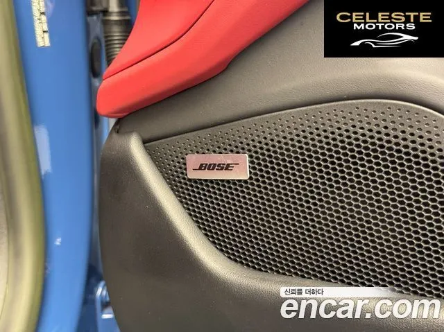 PORSCHE Taycan 4S 2023 — photo 18 sur 26