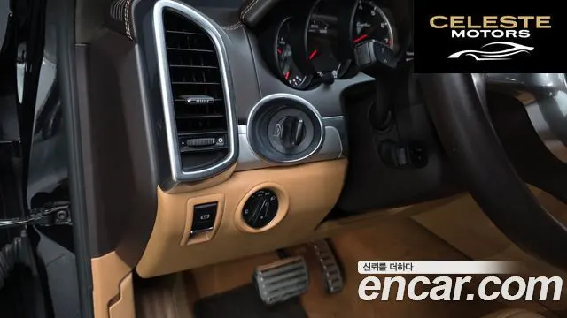 PORSCHE Cayenne 4.8 Turbo 2011 — photo 13 sur 26