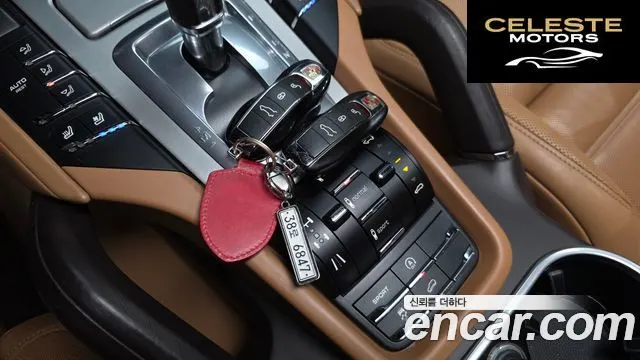 PORSCHE Cayenne 4.8 Turbo 2011 — photo 17 sur 26