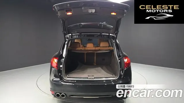 PORSCHE Cayenne 4.8 Turbo 2011 — photo 20 sur 26