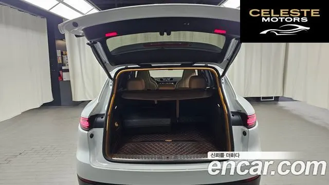 PORSCHE Cayenne (PO536) 3.0 2019 — photo 24 sur 30