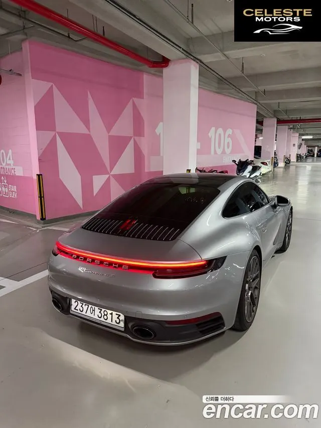 PORSCHE 911 (992) Carrera 4S 2020 — photo 2 sur 9