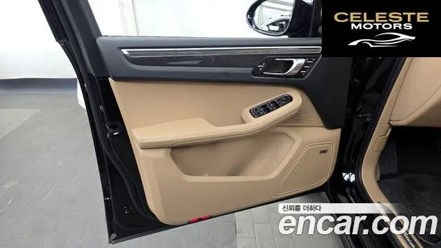 PORSCHE Macan 2.9 S 2024 — photo 14 sur 32