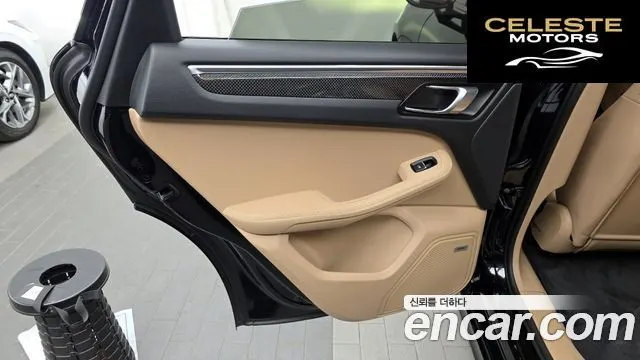 PORSCHE Macan 2.9 S 2024 — photo 15 sur 32
