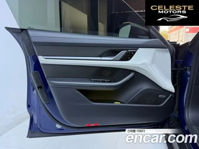 PORSCHE Taycan Turbo S 2021 — photo 14 sur 26