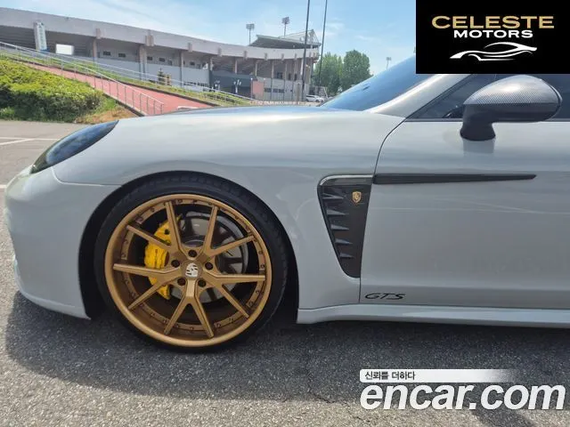 PORSCHE Panamera 3.0 2014 — photo 18 sur 20