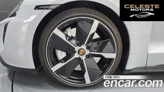 PORSCHE Taycan 4S 2021 — photo 5 sur 36