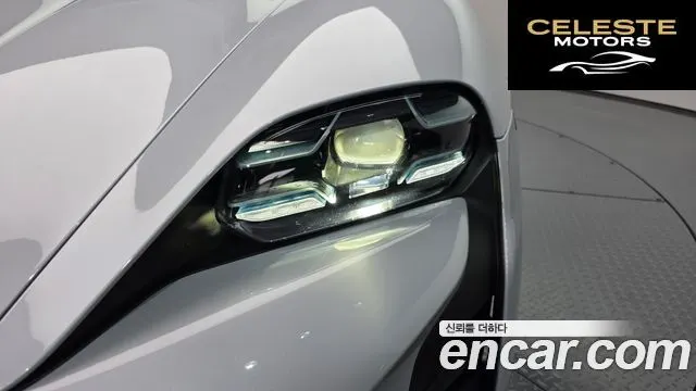 PORSCHE Taycan 4S 2021 — photo 8 sur 36