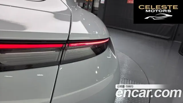 PORSCHE Taycan 4S 2021 — photo 9 sur 36