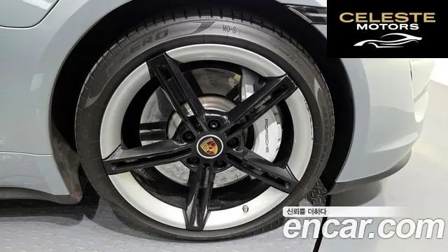 PORSCHE Taycan 2022 — photo 7 sur 36