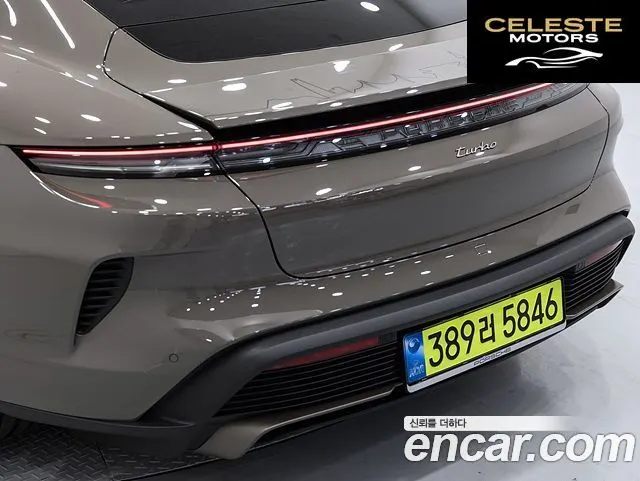 PORSCHE Taycan Turbo 2025 — photo 12 sur 26