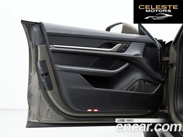 PORSCHE Taycan Turbo 2025 — photo 16 sur 26